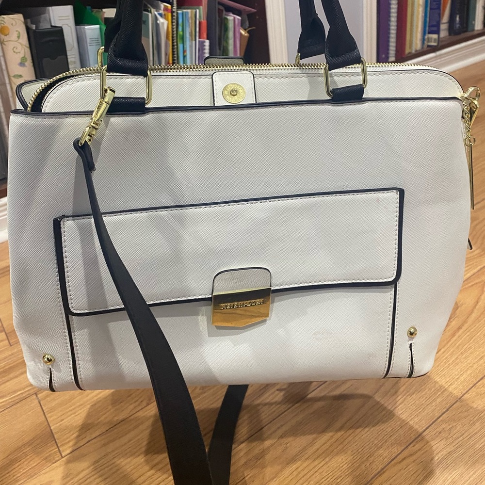 Very Spacious Steve Madden Laptop Bag